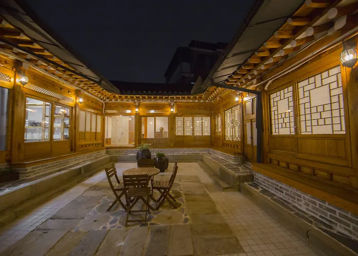 256 Hanok