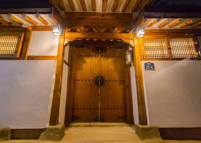 256 Hanok Seoul